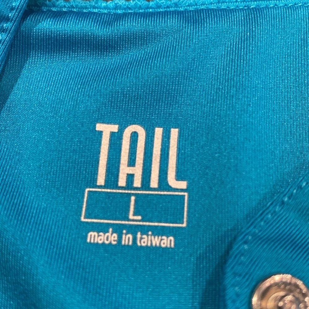 Tail sport top. Sz L. Beautiful blue w/snaps. Perfect for tennis or golf! - Picture 11 of 13